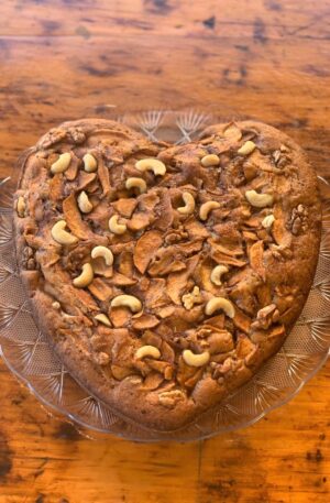 Homemade Apple Cinnamon Cake EXTRA
